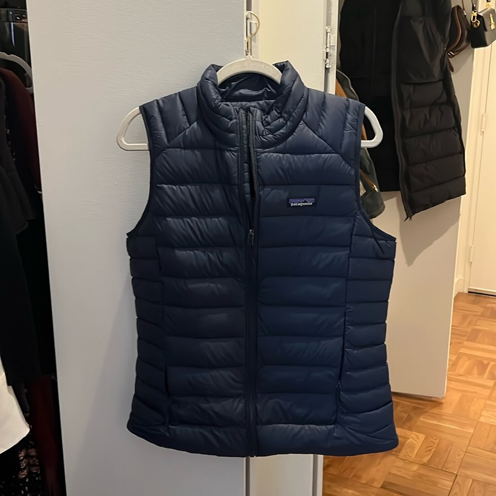 Patagonia women’s down sweater vest